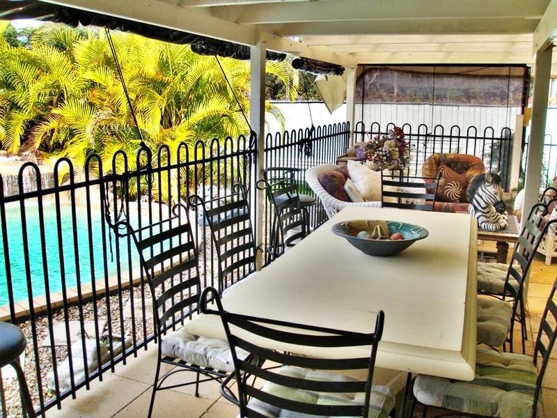 10 Navua Court, Pacific Pines QLD 4211