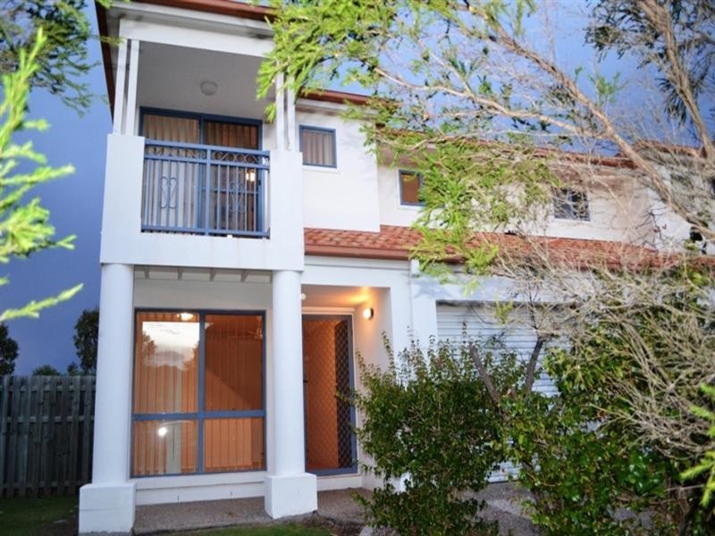 2 Studio Drive, Pacific Pines QLD 4211