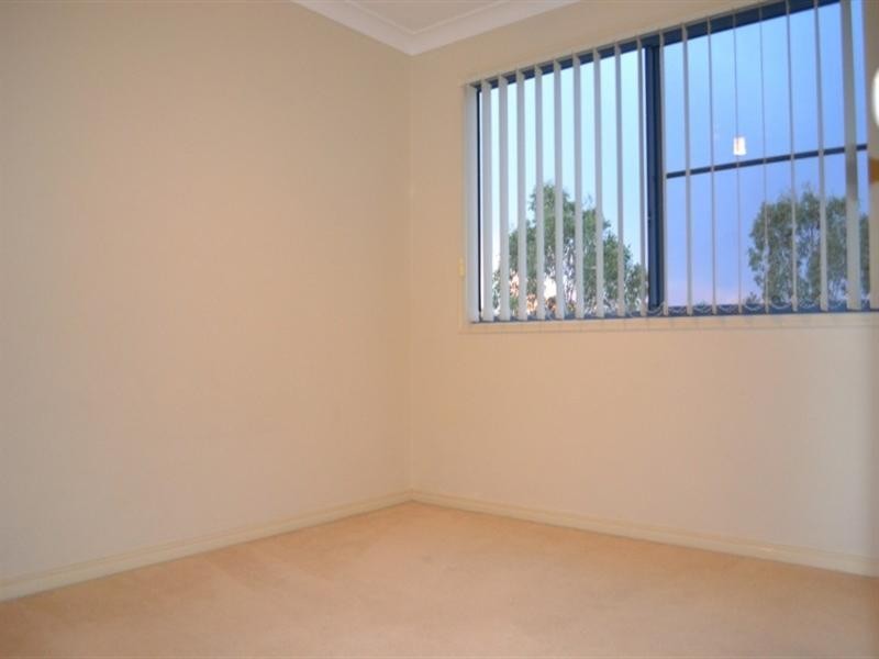 2 Studio Drive, Pacific Pines QLD 4211