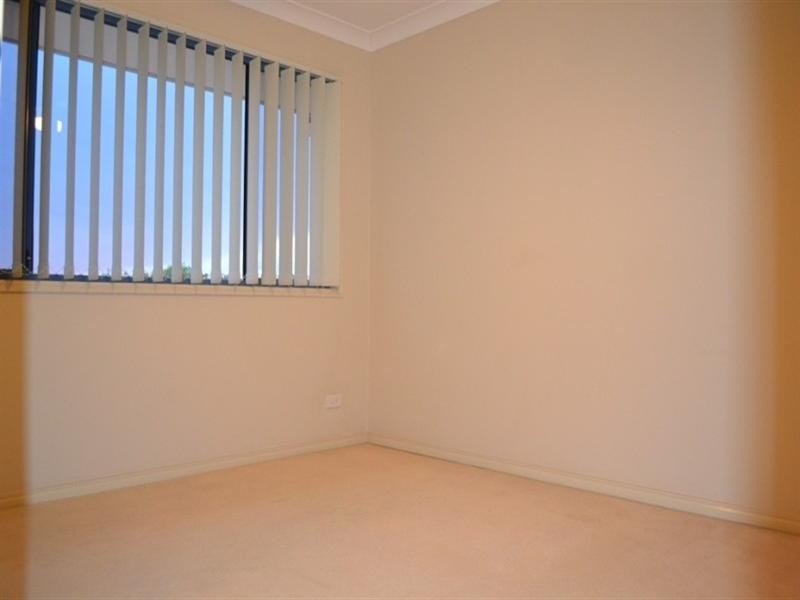 2 Studio Drive, Pacific Pines QLD 4211