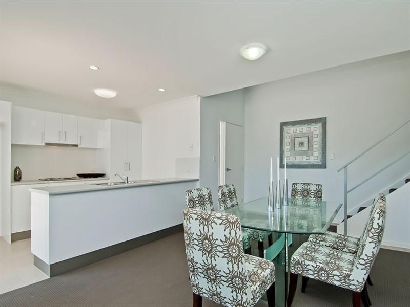 Pacific Pines QLD 4211