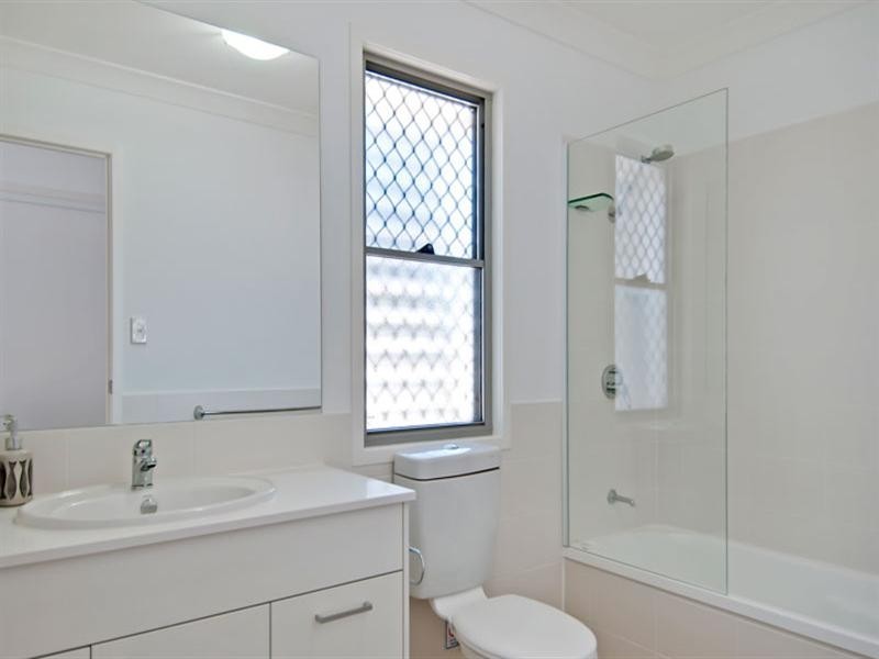 Pacific Pines QLD 4211