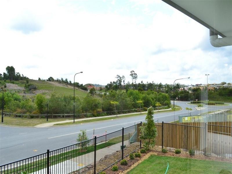 Pacific Pines QLD 4211