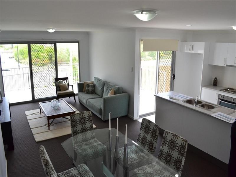 Pacific Pines QLD 4211