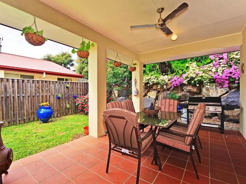 4 Bonner Court, Pacific Pines QLD 4211