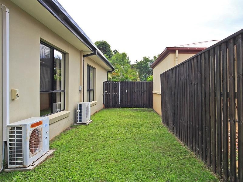 4 Bonner Court, Pacific Pines QLD 4211