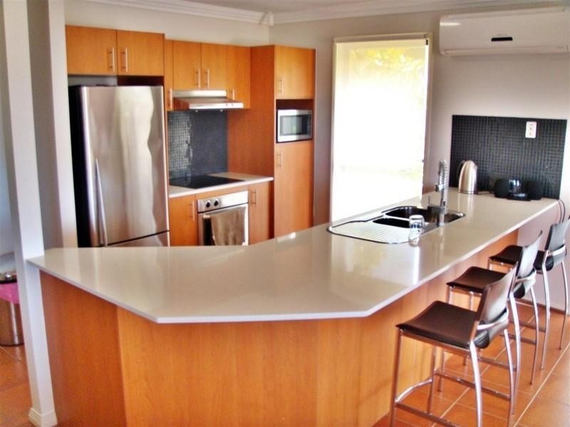 14 Woodward Lane, Pacific Pines QLD 4211