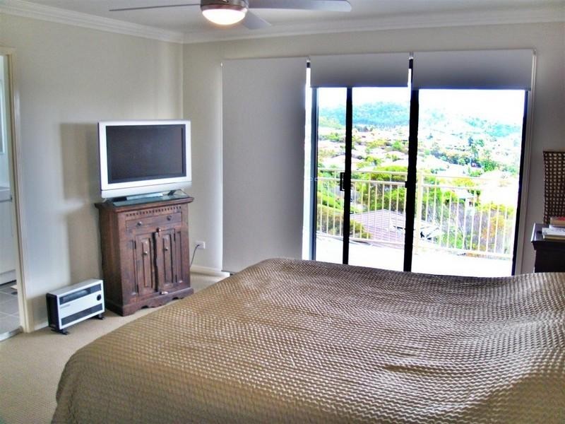 14 Woodward Lane, Pacific Pines QLD 4211