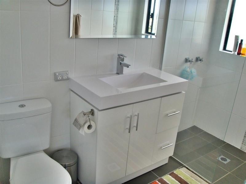 14 Woodward Lane, Pacific Pines QLD 4211