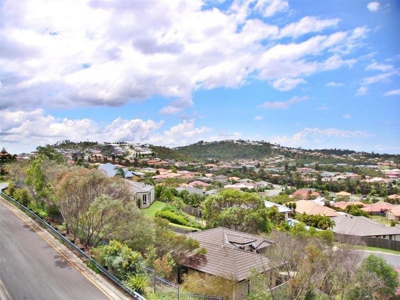 28 Carter Street, Pacific Pines QLD 4211