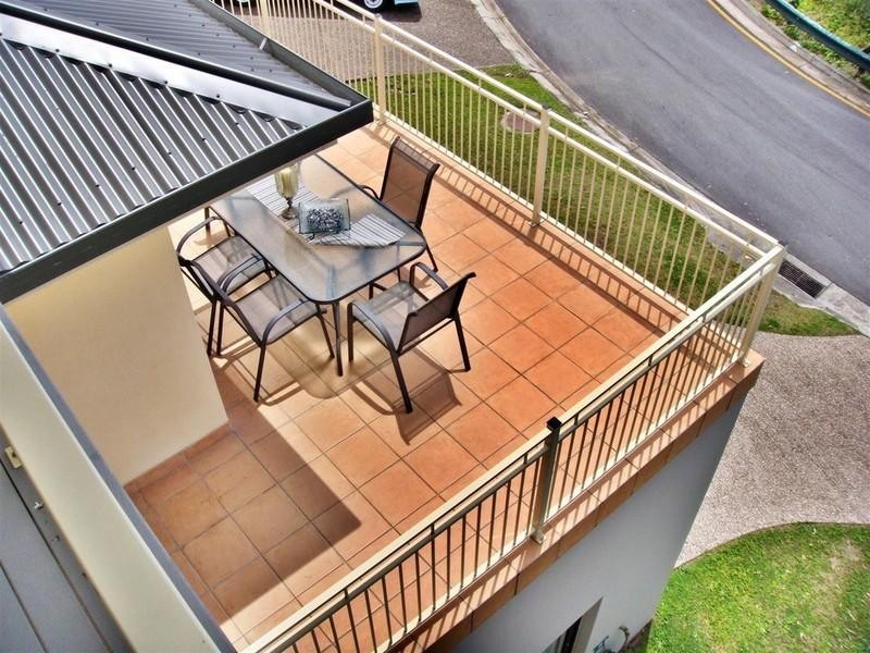 28 Carter Street, Pacific Pines QLD 4211