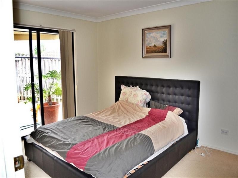 4 Maui Crescent, Oxenford QLD 4210