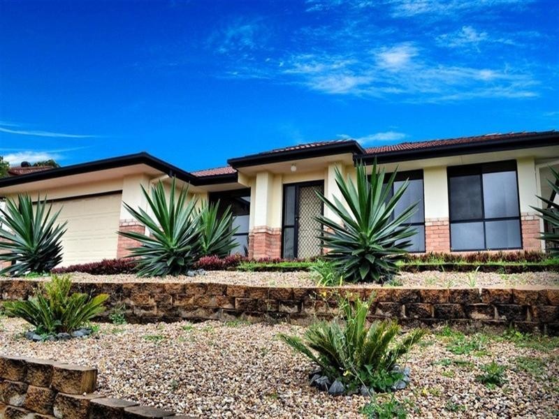 4 Maui Crescent, Oxenford QLD 4210