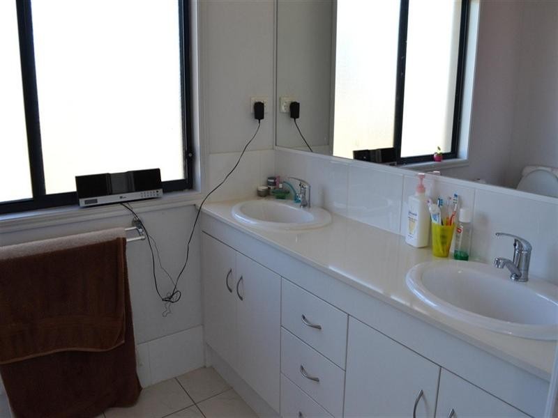 18 Dayflower Street, Upper Coomera QLD 4209