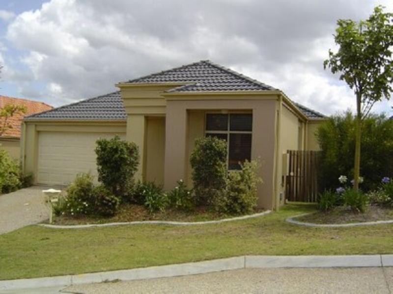 10 Belmont Drive, Varsity Lakes QLD 4227