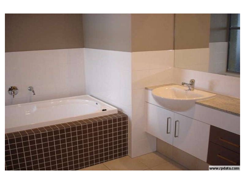 10/10 Valbonne Avenue, Varsity Lakes QLD 4227