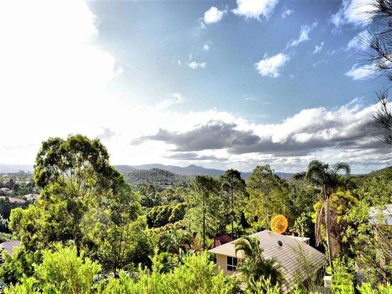 13 Tuvalu Street, Pacific Pines QLD 4211