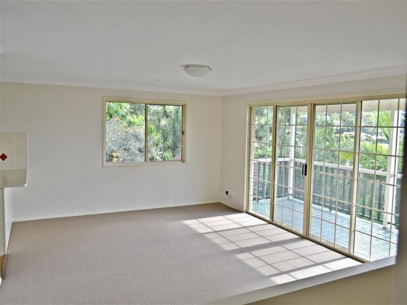 13 Tuvalu Street, Pacific Pines QLD 4211