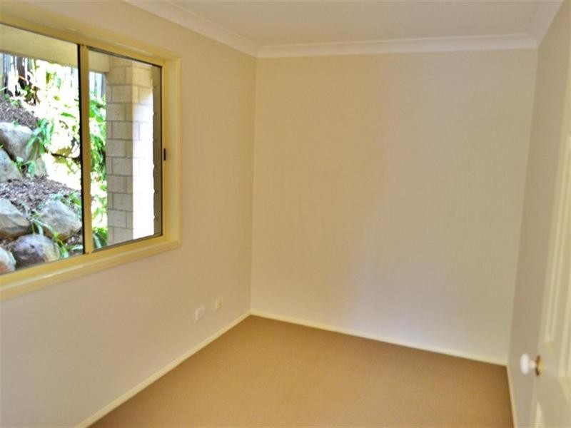 13 Tuvalu Street, Pacific Pines QLD 4211