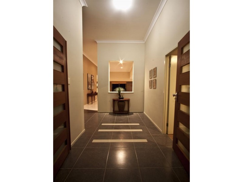 35 Midway Terrace, Pacific Pines QLD 4211