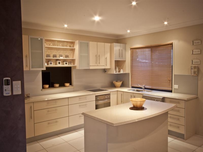 35 Midway Terrace, Pacific Pines QLD 4211