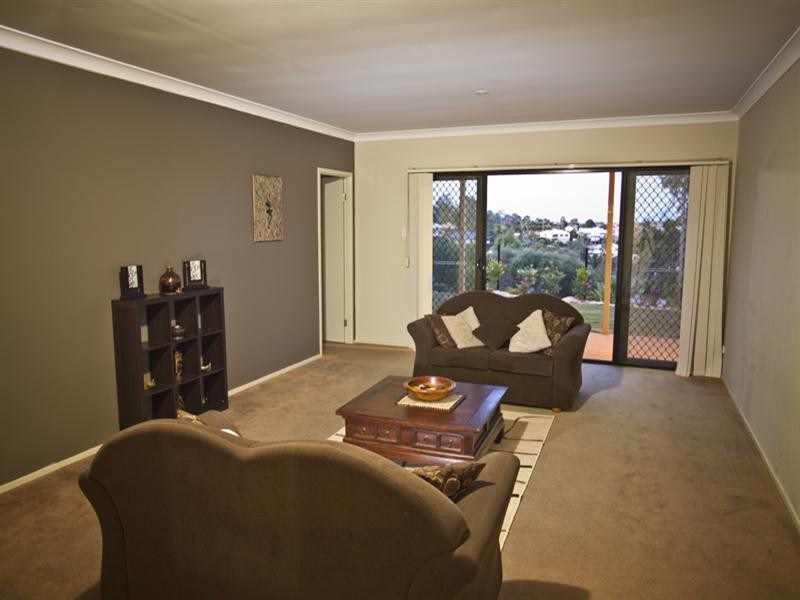 35 Midway Terrace, Pacific Pines QLD 4211