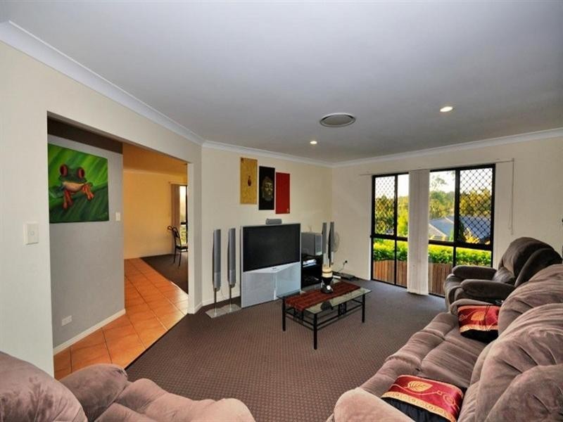 3 Allardyce Crescent, Pacific Pines QLD 4211