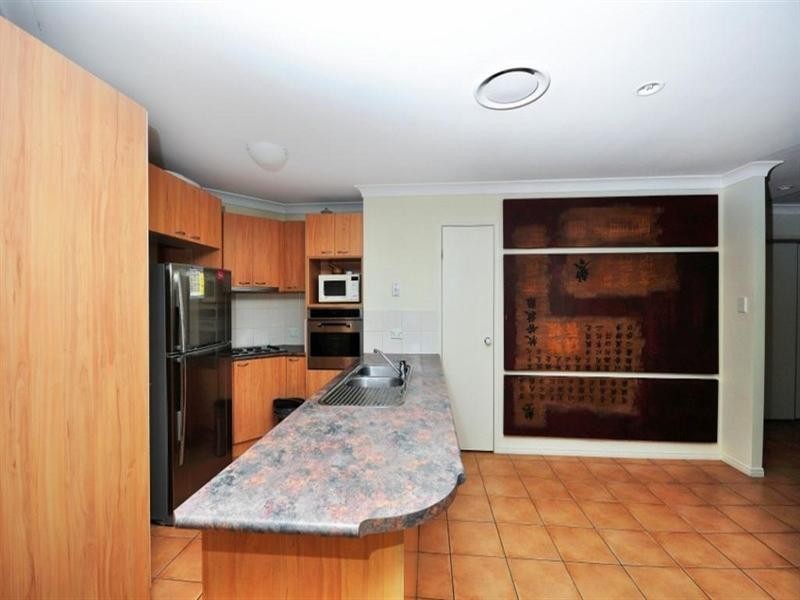 3 Allardyce Crescent, Pacific Pines QLD 4211