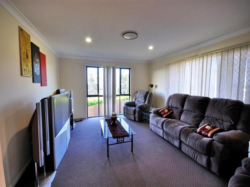 3 Allardyce Crescent, Pacific Pines QLD 4211