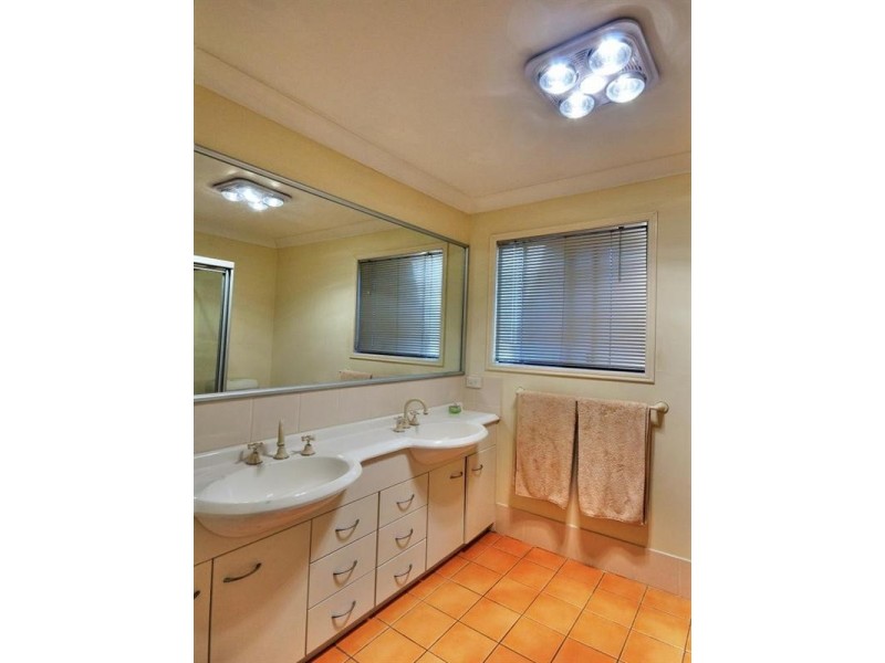 3 Allardyce Crescent, Pacific Pines QLD 4211