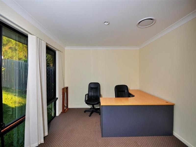 3 Allardyce Crescent, Pacific Pines QLD 4211