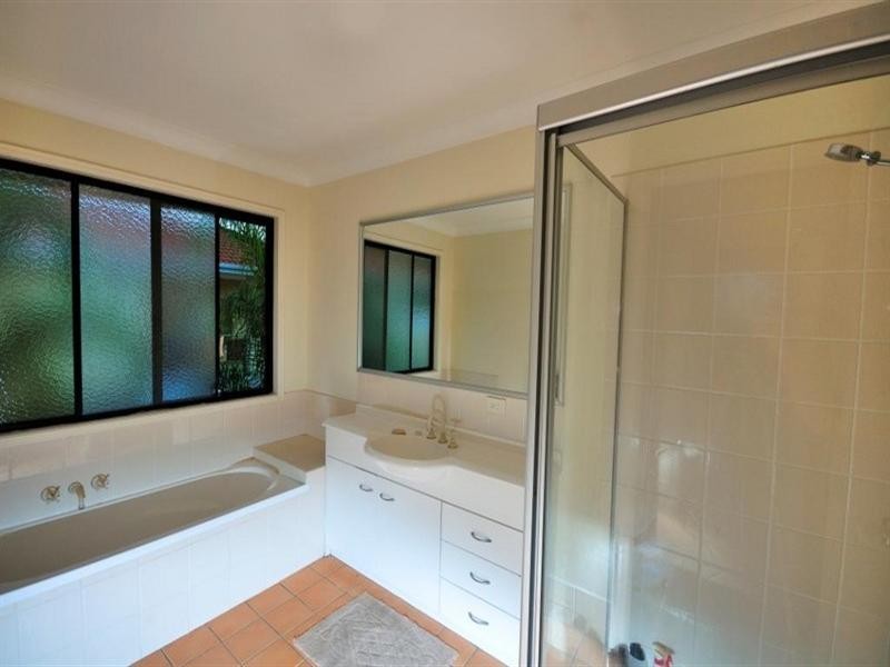 3 Allardyce Crescent, Pacific Pines QLD 4211