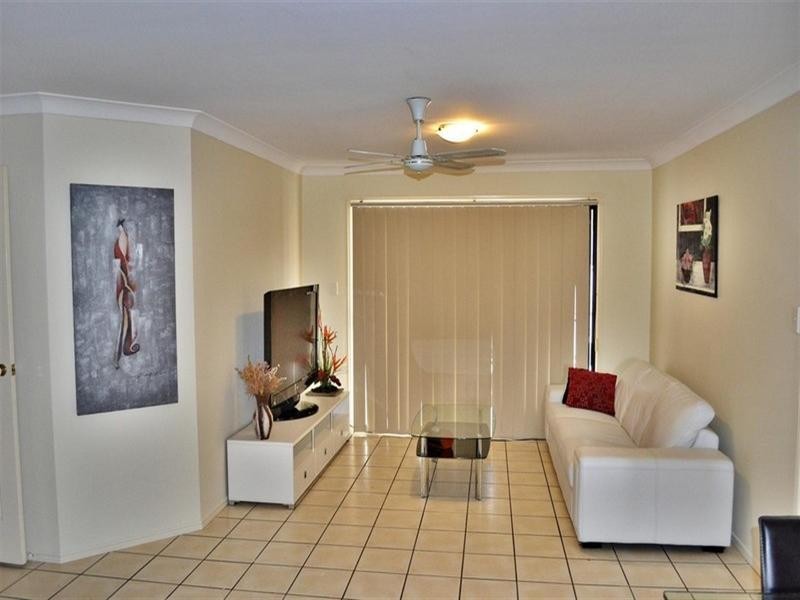 4 Maui Crescent, Oxenford QLD 4210