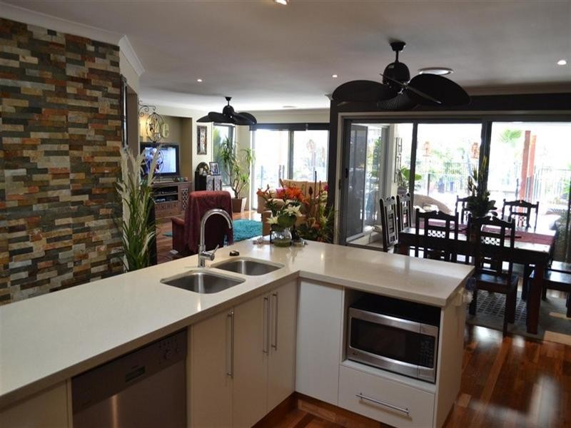 Pacific Pines QLD 4211