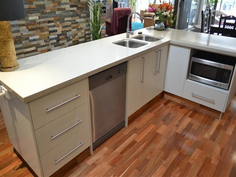 Pacific Pines QLD 4211