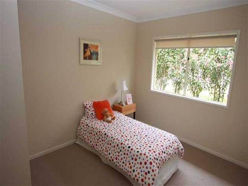 4 Twynam Mews, Pacific Pines QLD 4211