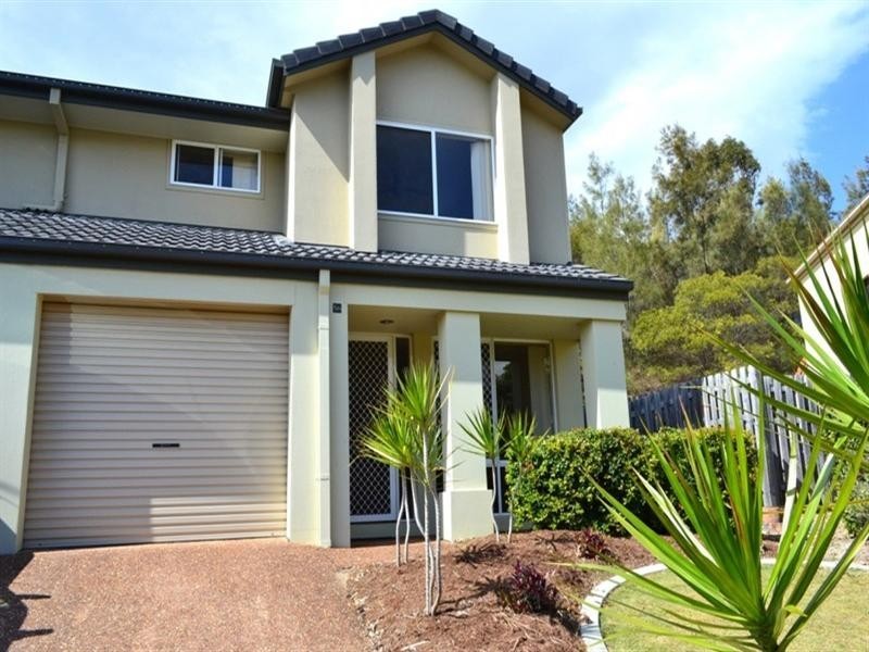 56/74 Universal Street, Pacific Pines QLD 4211