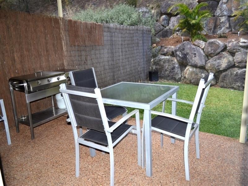 56/74 Universal Street, Pacific Pines QLD 4211