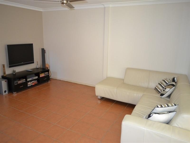 56/74 Universal Street, Pacific Pines QLD 4211