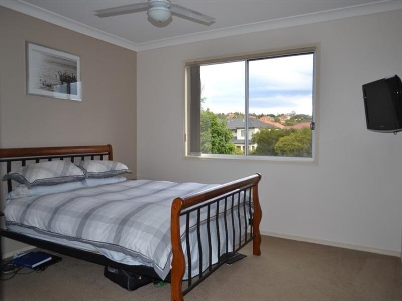 56/74 Universal Street, Pacific Pines QLD 4211