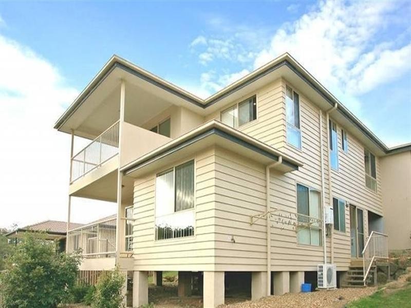 12 Chesterton Street, Pacific Pines QLD 4211