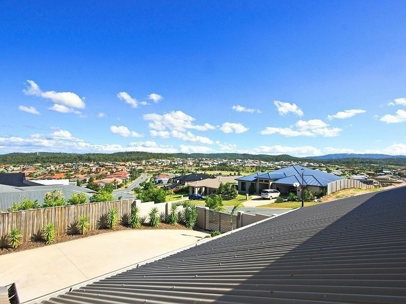 11 Salvado Drive, Pacific Pines QLD 4211