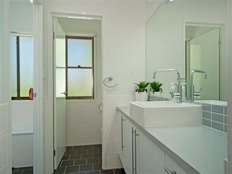 35 Mellum Circuit, Pacific Pines QLD 4211