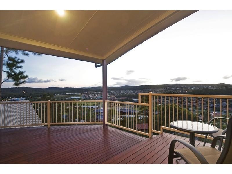 34 Midway Terrace, Pacific Pines QLD 4211