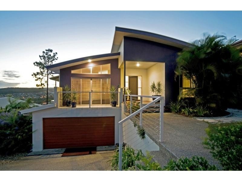 34 Midway Terrace, Pacific Pines QLD 4211