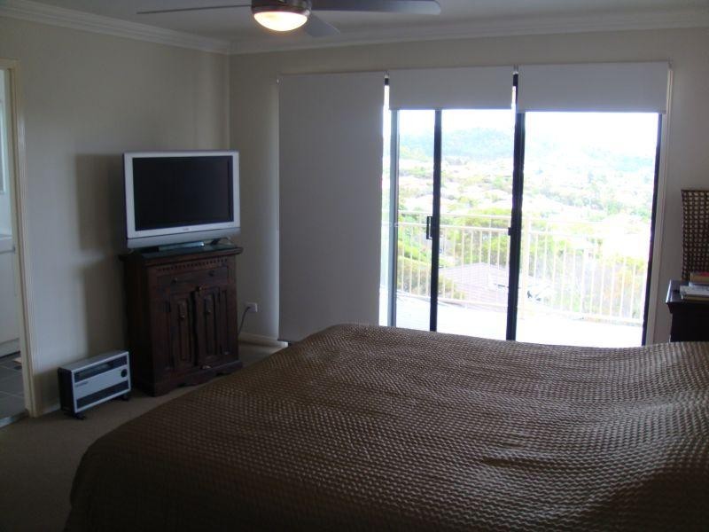 14 Woodward Lane, Pacific Pines QLD 4211