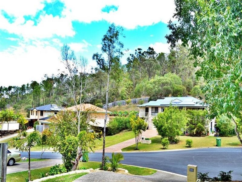 21 Moorea Court, Pacific Pines QLD 4211