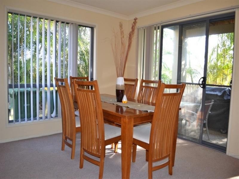 11/1 Santa Isobel Boulevard, Pacific Pines QLD 4211