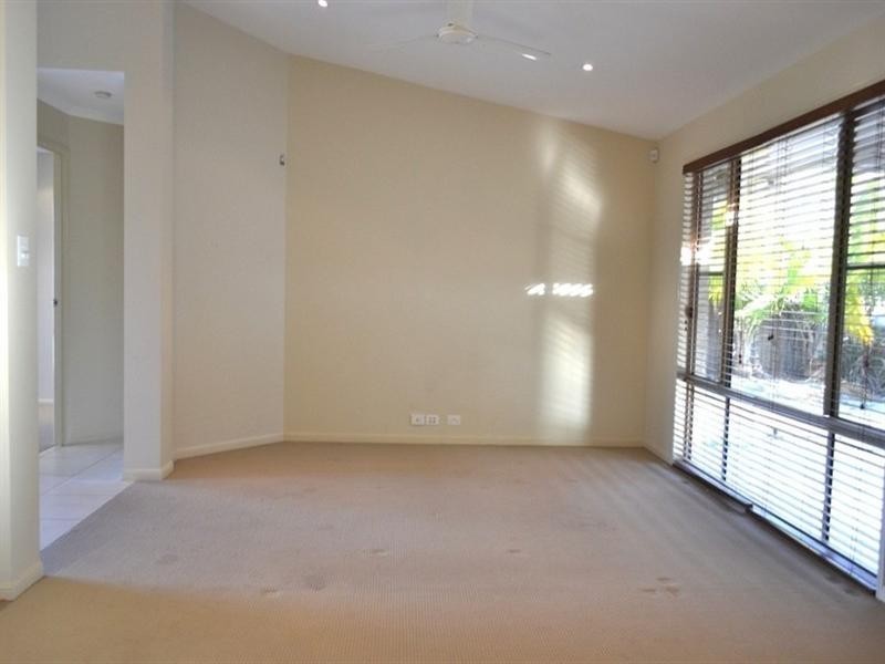 Pacific Pines QLD 4211