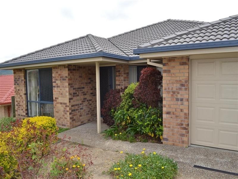 10 Ainsworth Street, Pacific Pines QLD 4211